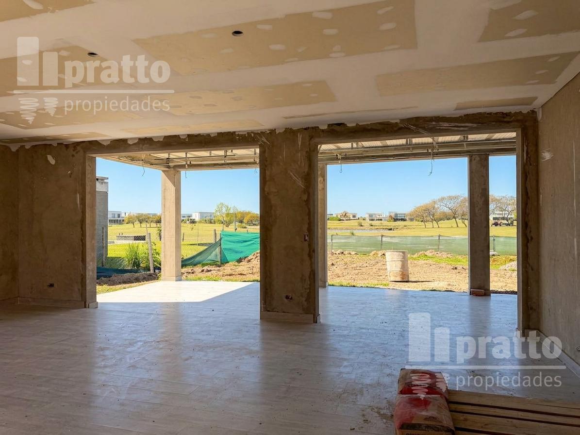 Foto de Casa en venta de 4 dormitorios en El Cantón Golf, imagen 4