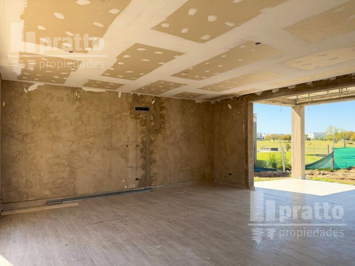 Foto de Casa en venta de 4 dormitorios en El Cantón Golf, imagen 5