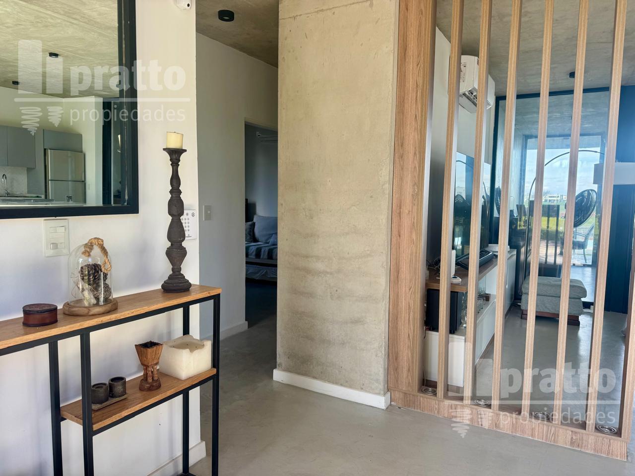 Foto de Casa al río con amarra propia, pileta climatizada y tecnología, imagen 2