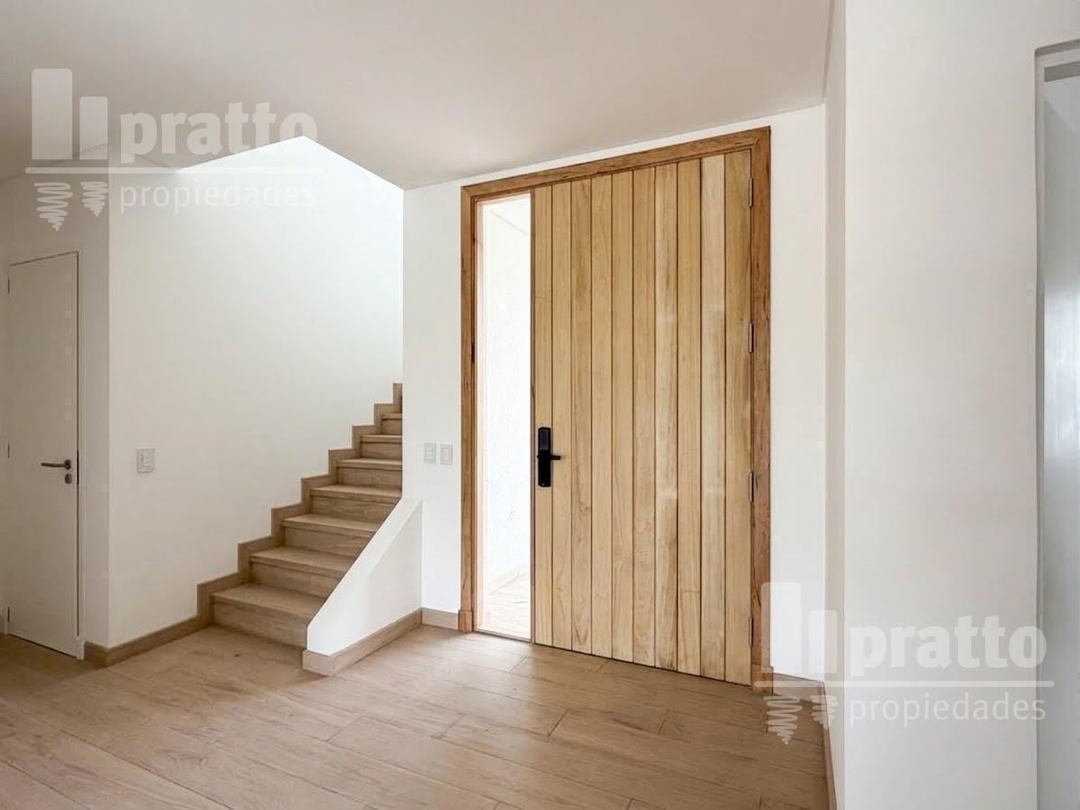 Foto de Casa en Laguna Grande sobre lote interno, imagen 2