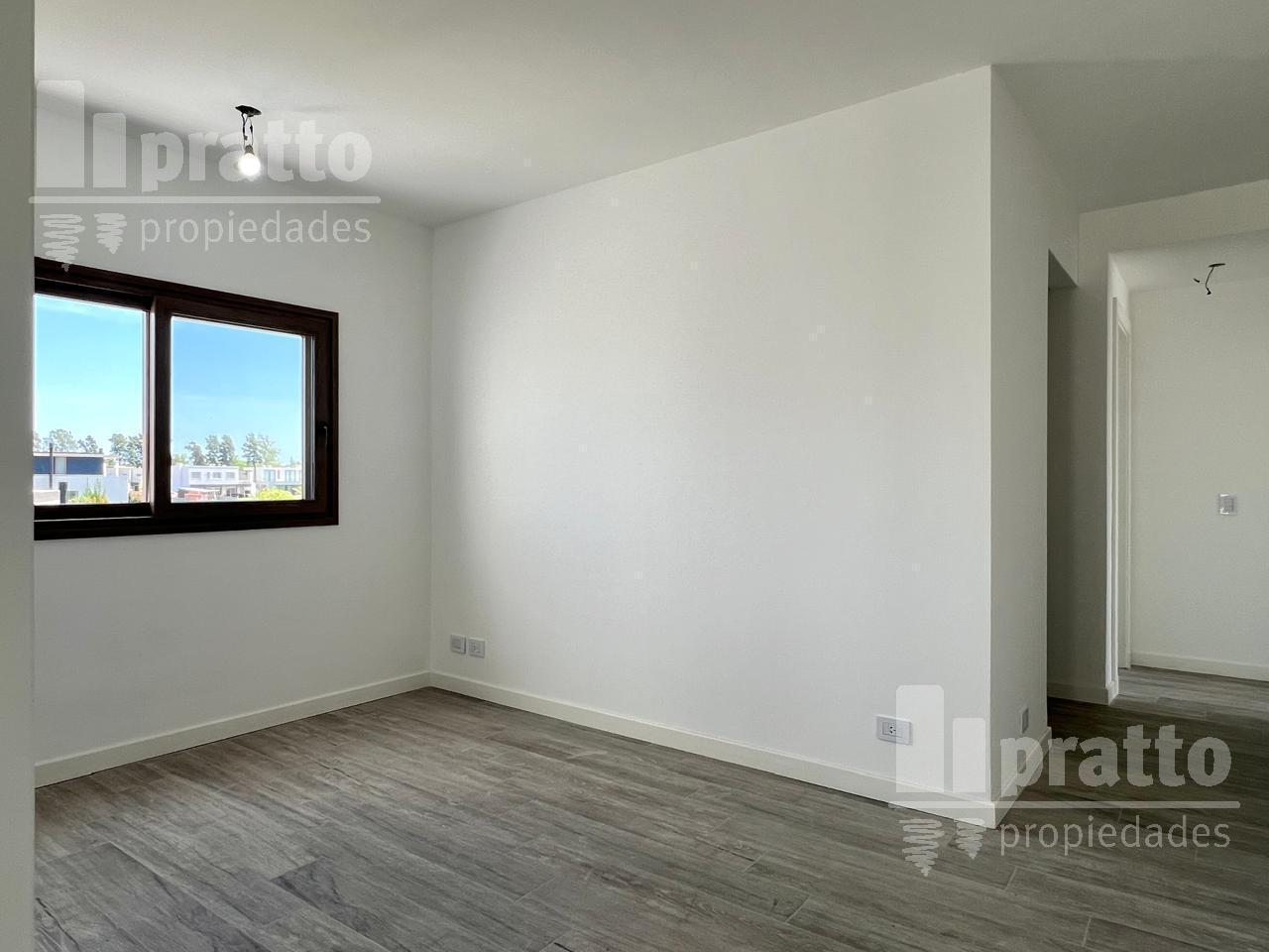 Foto de Casa de 4 dormitorios Escritorio y Playroom a la laguna, imagen 5
