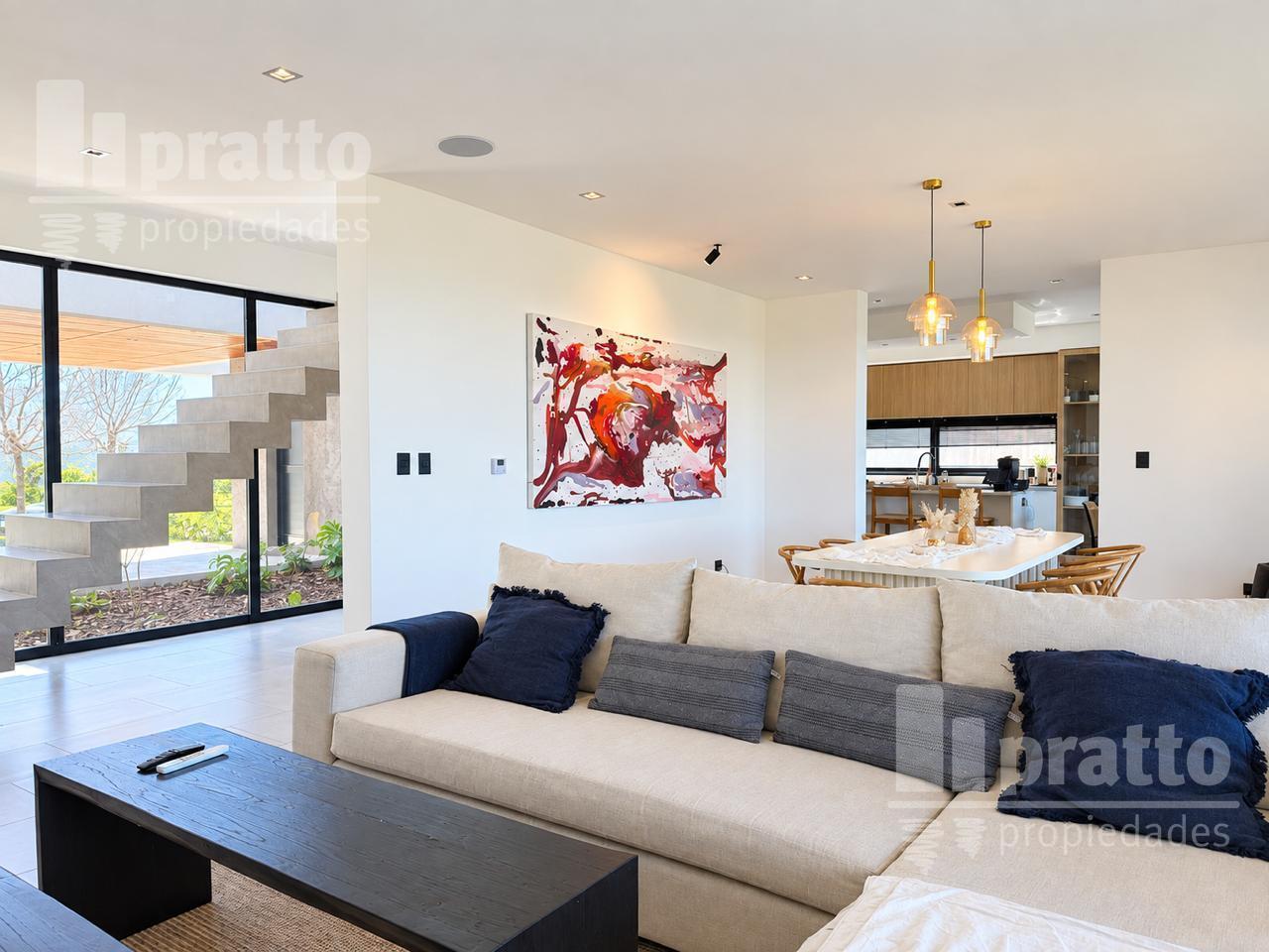 Foto de Casa en venta de 3 dormitorios en El Cantón Golf, imagen 1