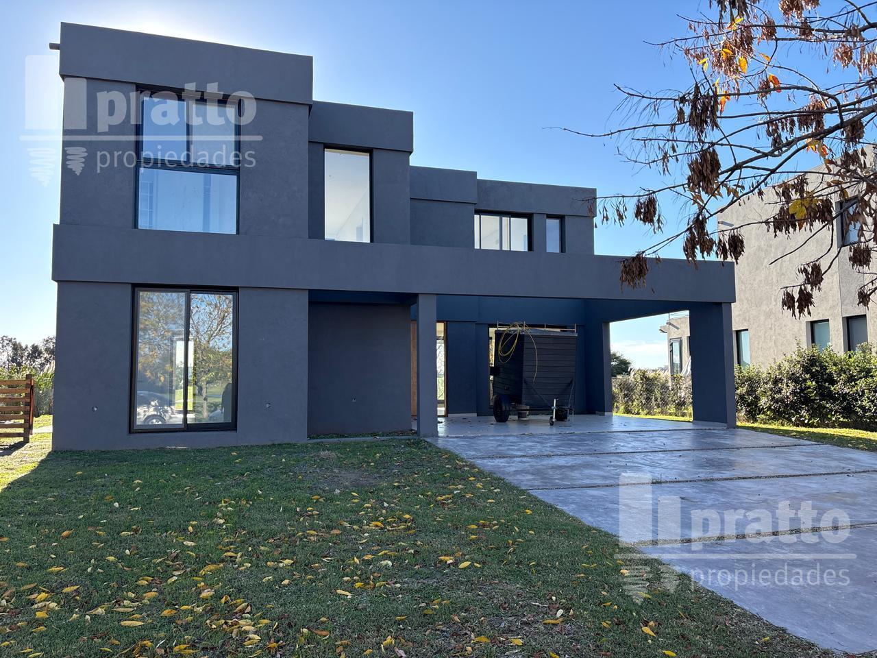 Foto de Casa en venta de 4 dormitorios en El Cantón Golf, imagen 1