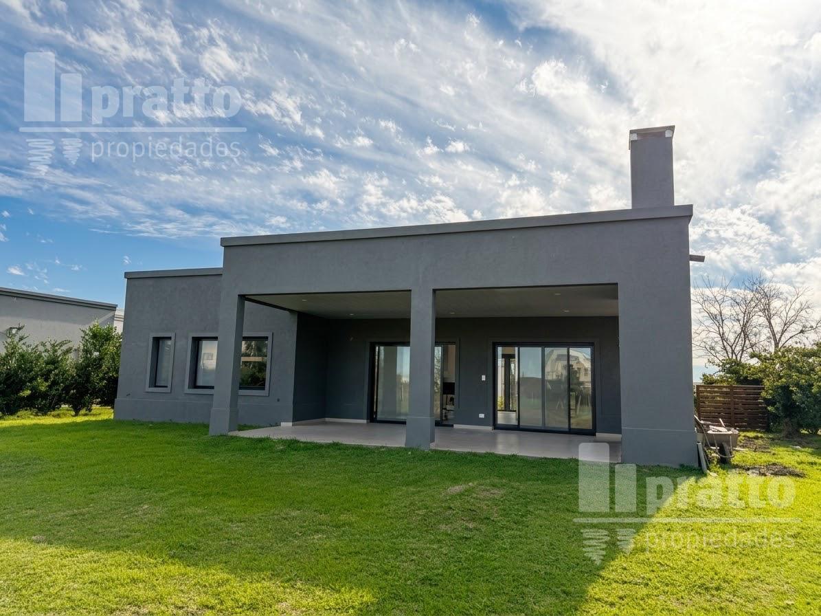Foto de Casa en venta de 3 dormitorios en El Cantón Islas, imagen 1