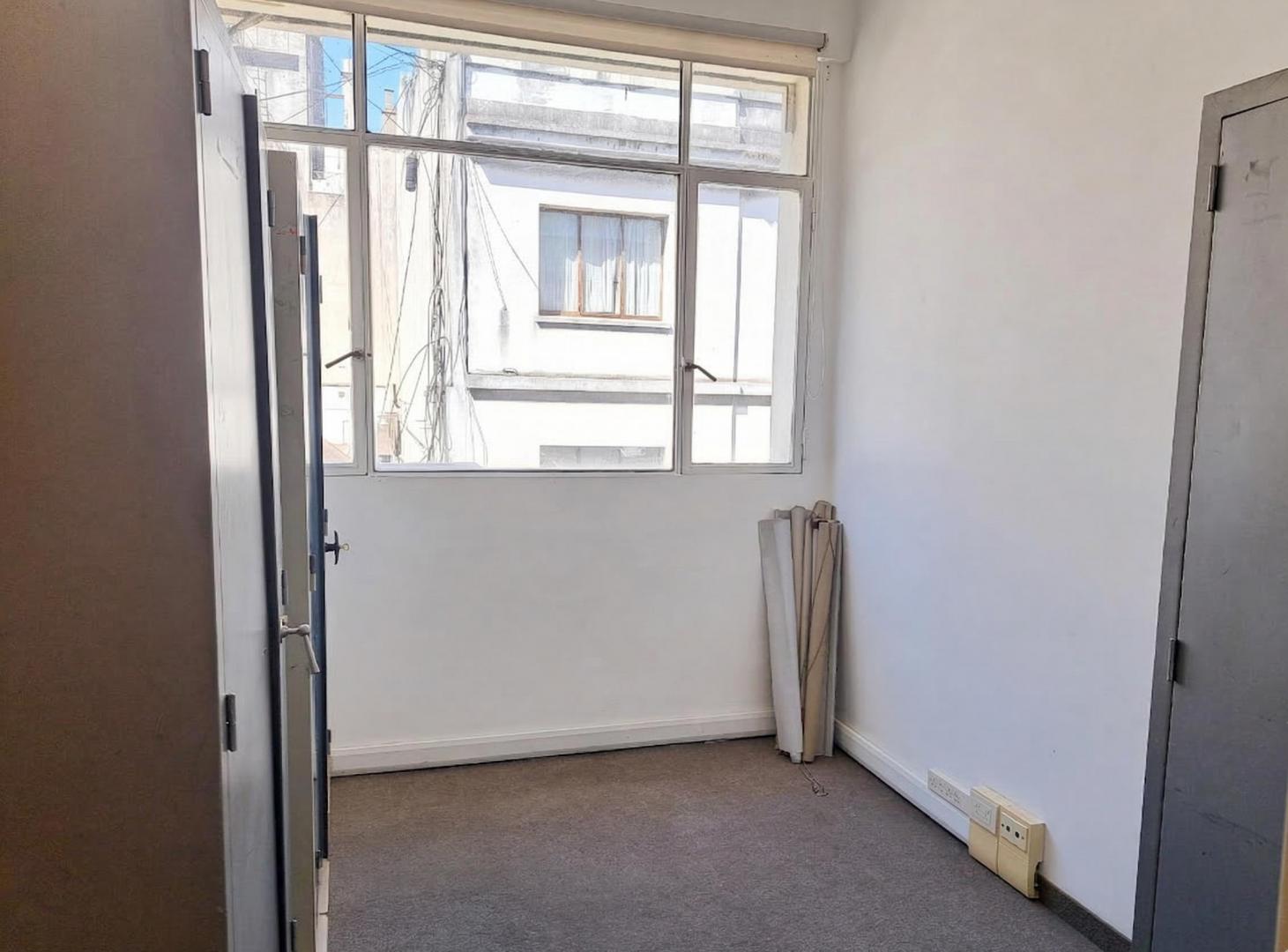 Foto de Oficina en venta en CABA, Monzerrat. En esquina, imagen 5