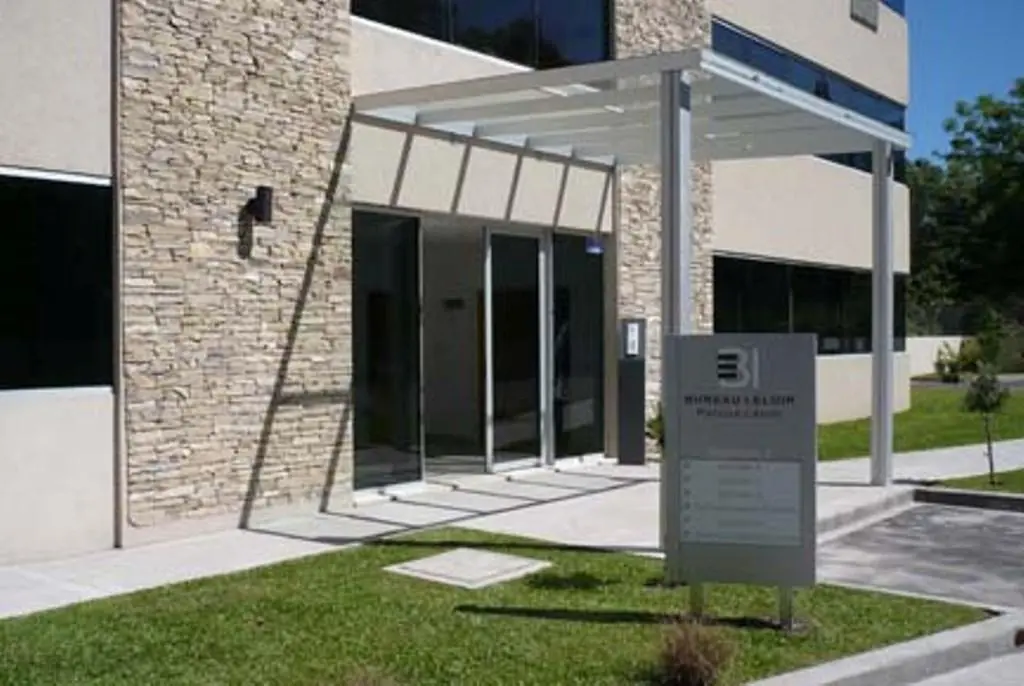 Optima Oficina 90 m2 Bureau Leloir. En Venta con Renta. 4