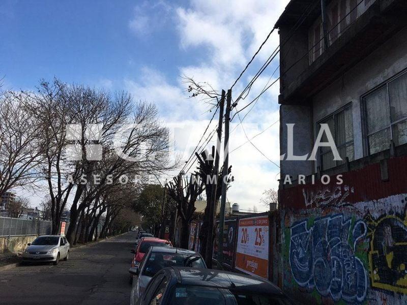 Gran lote de 1020 m2 en 2da Rivadavia y Santa Rosa Ituzaingo