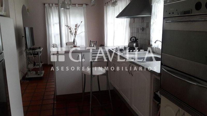 Foto de Venta Casa 4 Amb. con pileta, Parque Leloir, Ituzaingo, imagen 3