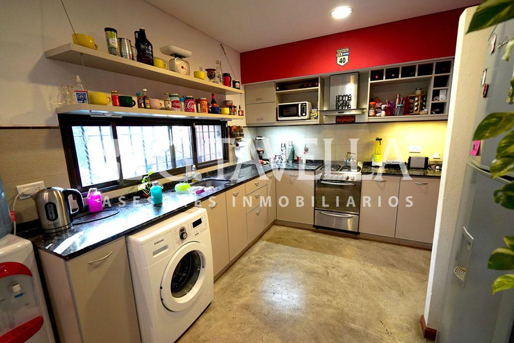 VENTA DE CASA 4 AMBIENTES EN HARAS MIRYAM