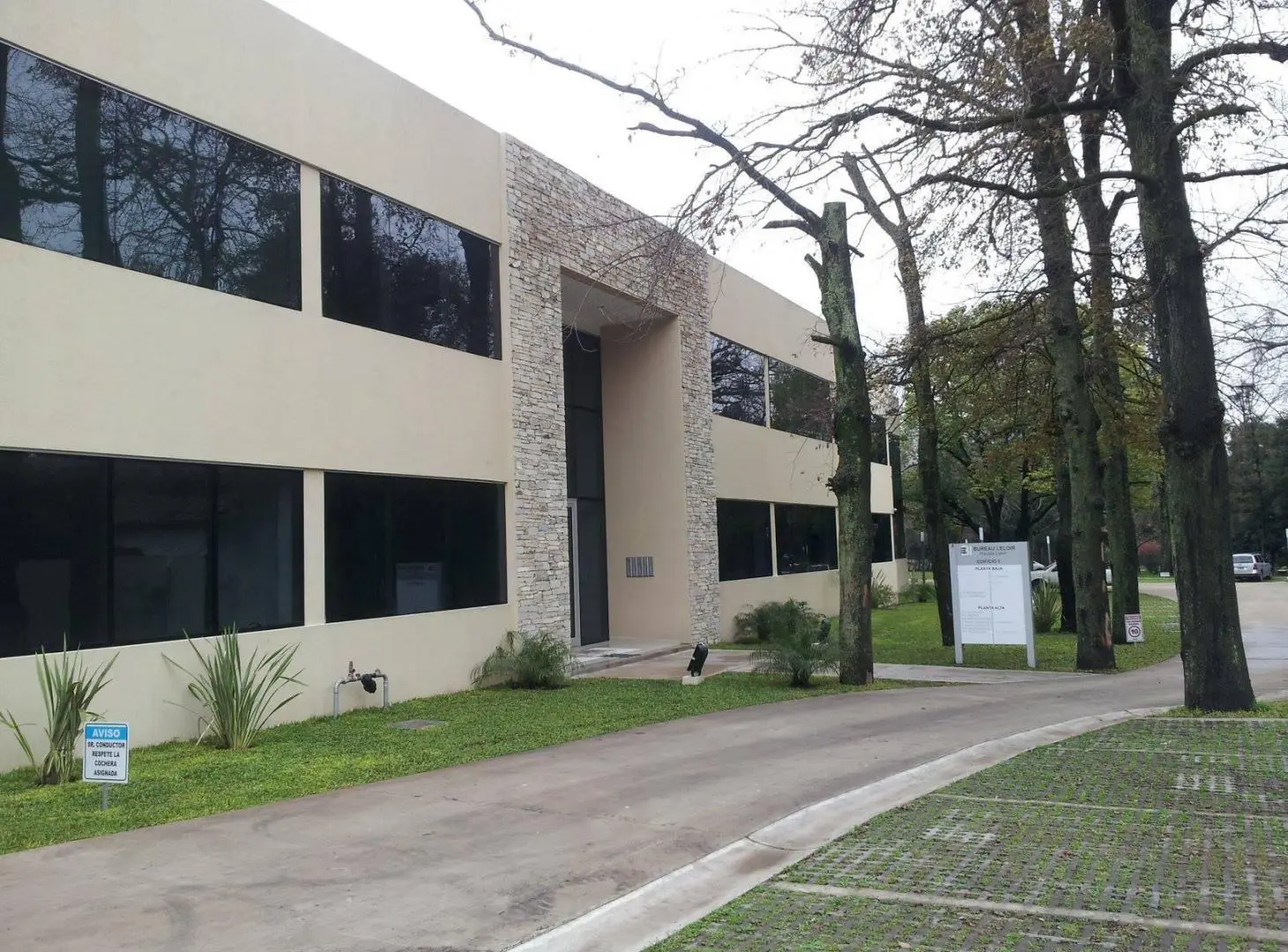 Oficina de 54 m2 en Bureau Leloir. En Venta. Renta inmedia. 3