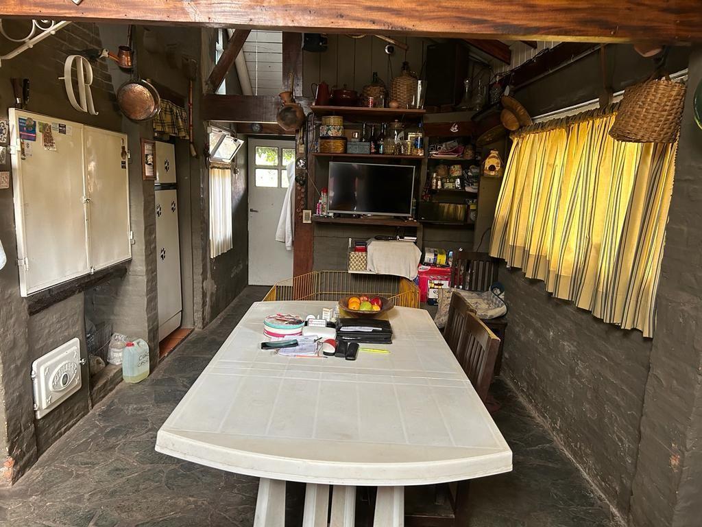 Venta CASA 3 Amb. Parque mas dos Deptos. en Ituzaingó