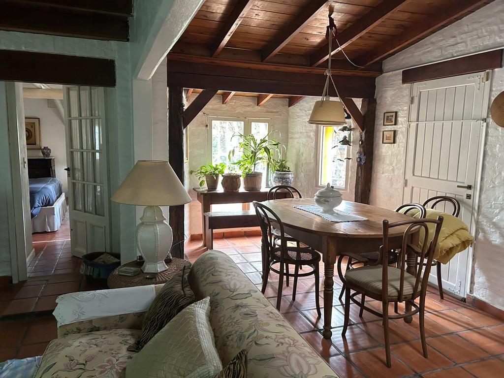 Foto de Venta CASA 3 Amb. Parque mas dos Deptos. en Ituzaingó, imagen 5