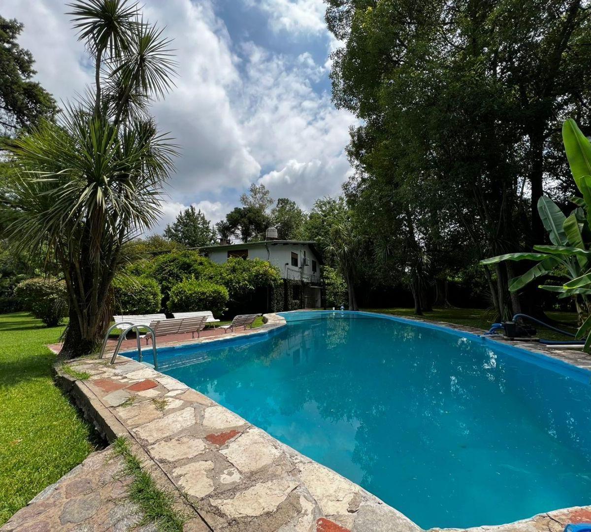 Quinta - en Leloir 5250 m² - 8 Ambientes + Casa de Caseros 5