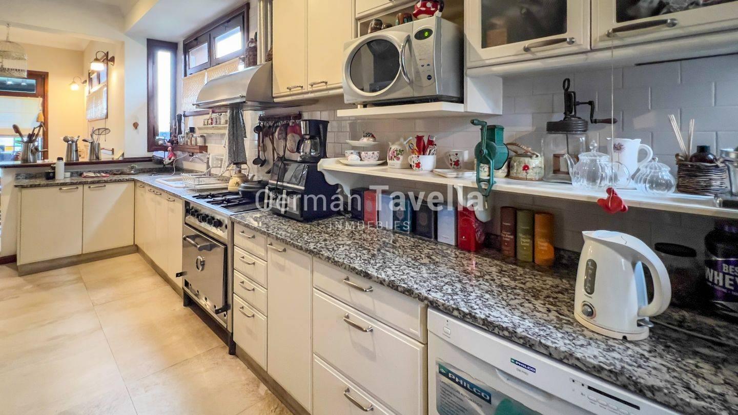 Foto de Venta Casa 5 Ambientes con Pileta en Condominio Privado - Parque Leloir, imagen 2