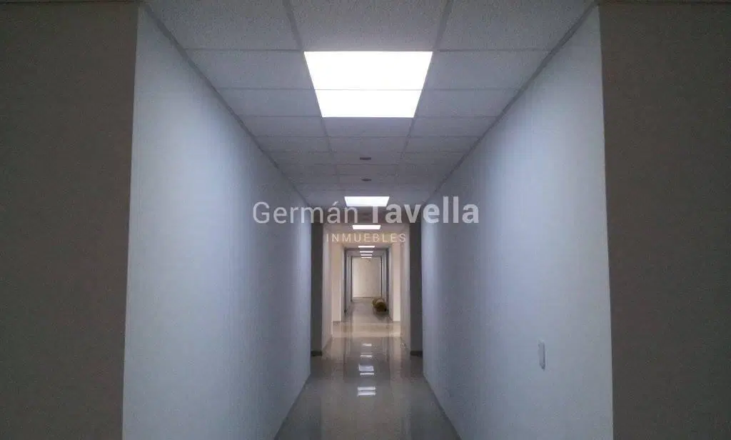 Oficina de 49 m2 En alquiler. Bureau Leloir 8