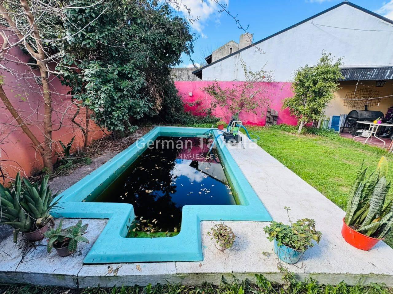 Foto de Casa de 3 ambientes con hermoso fondo, pileta y quincho en Ituzaingó, imagen 4