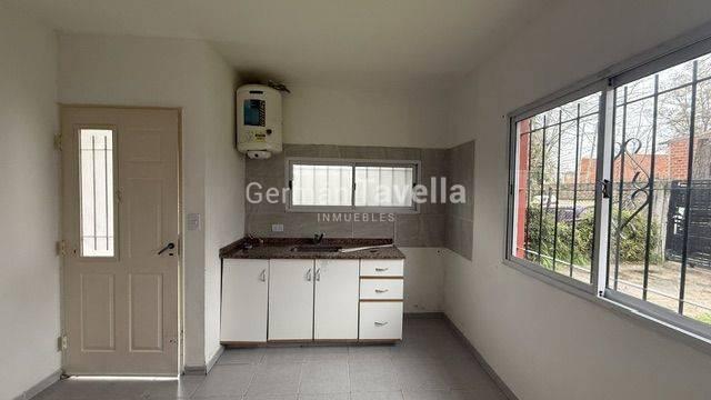 Foto de ALQUILER 2 AMBIENTES EN VILLA UDAONDO, imagen 2