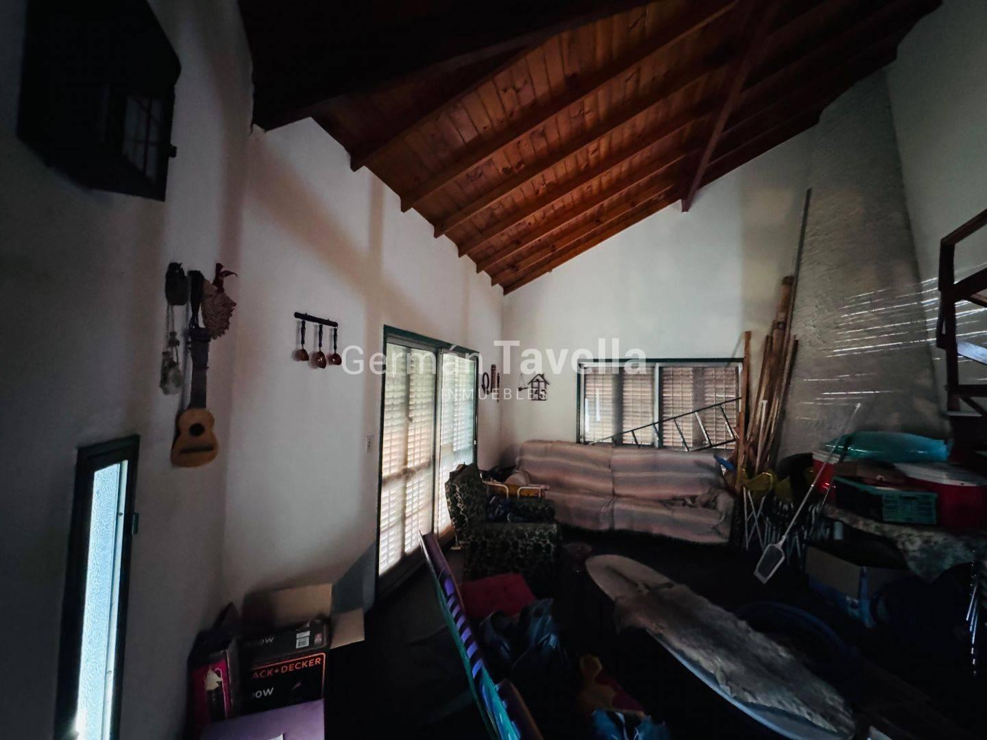 Foto de Casa 4 ambientes en venta Villa Udaondo, imagen 2