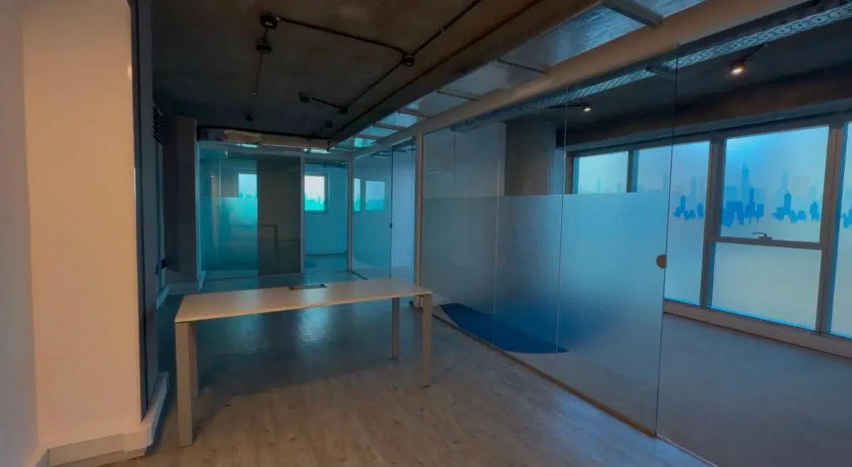 Oficina Comercial en Alquiler en Bellini Esmeralda (INCLUYE 1 COCHERA) 8