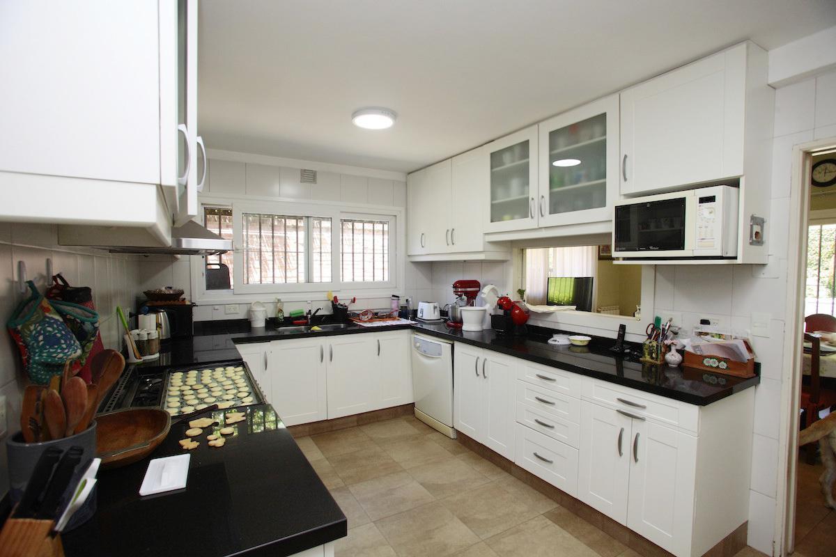 Impecable Casa en Venta en La Horqueta - San Isidro - Zona Newman 4