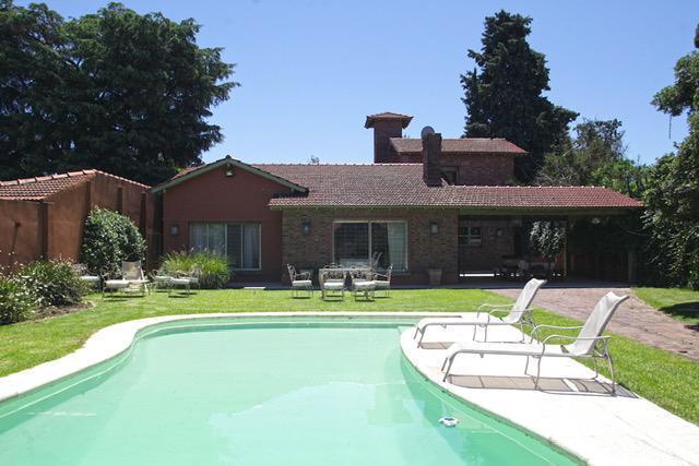 Muy Buena Casa en Venta en San Isidro, Cerca Av, Gran Lote. 2