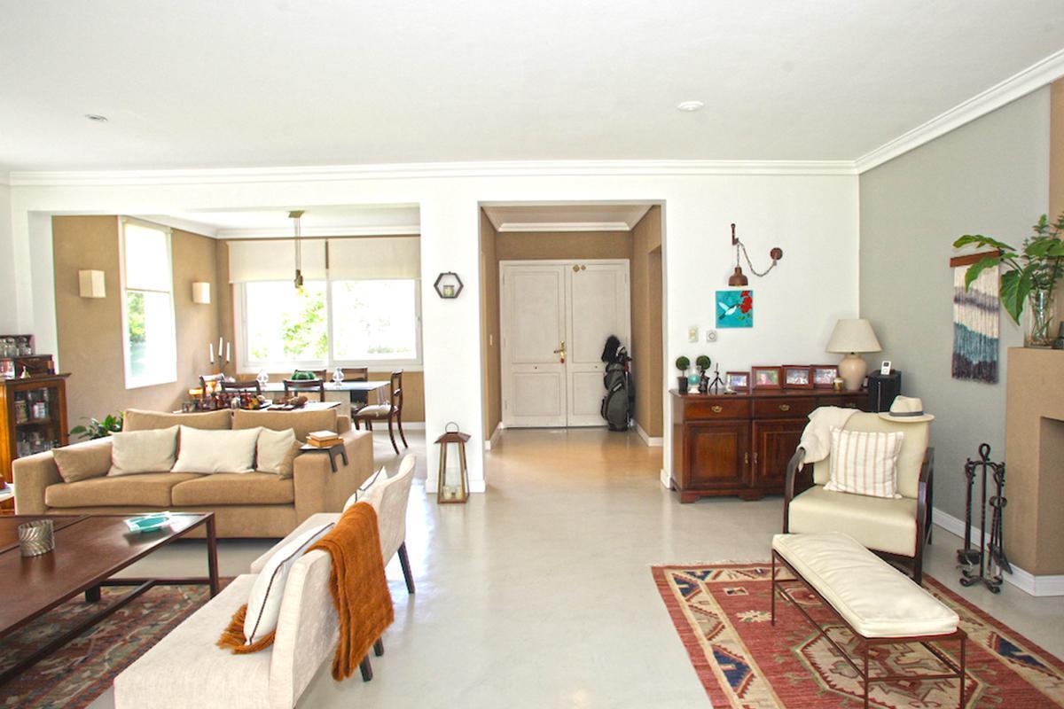 Hermosa Casa en Barrio Greenlands en Venta 5