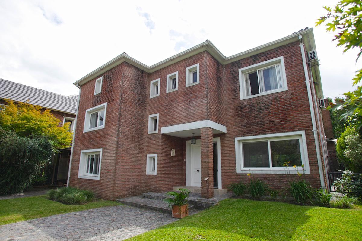 Hermosa Casa en Barrio Greenlands en Venta 3