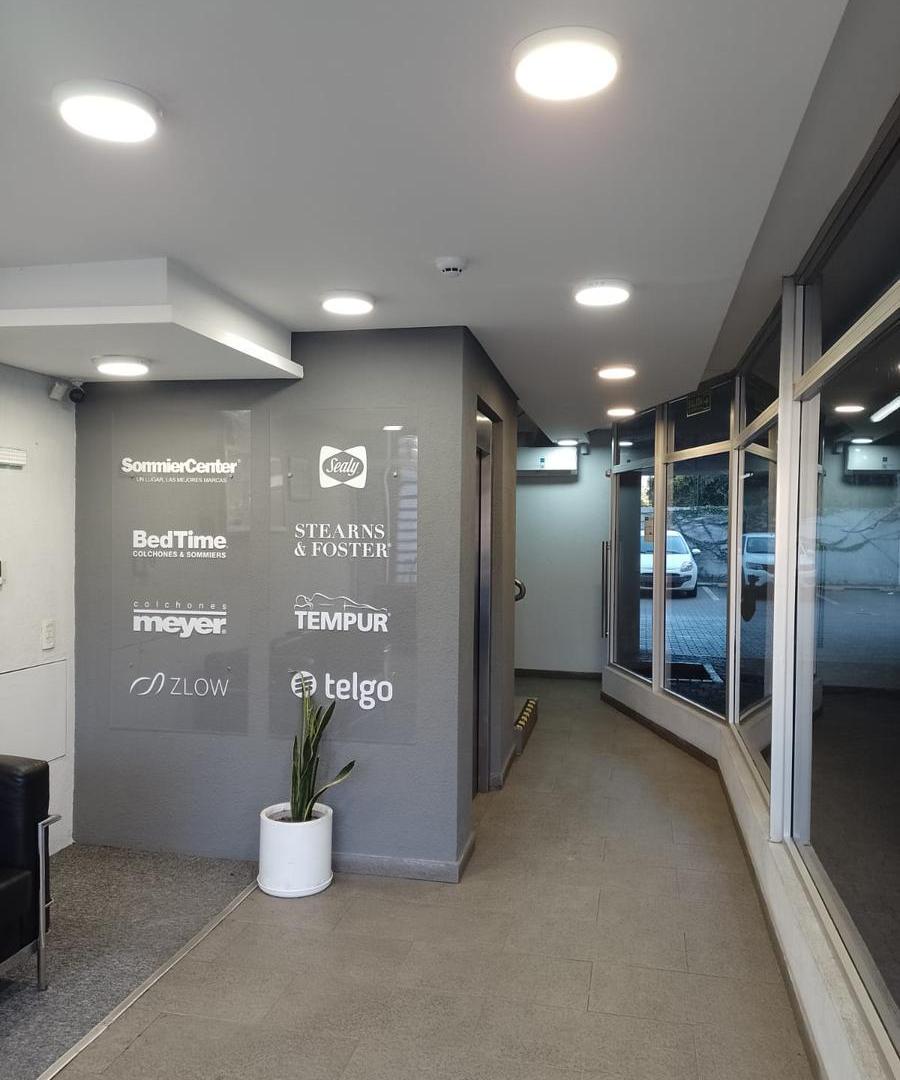 Edificio Comercial - 2 plantas de oficinas - Acassuso Fondo de la Legua y Panamericana