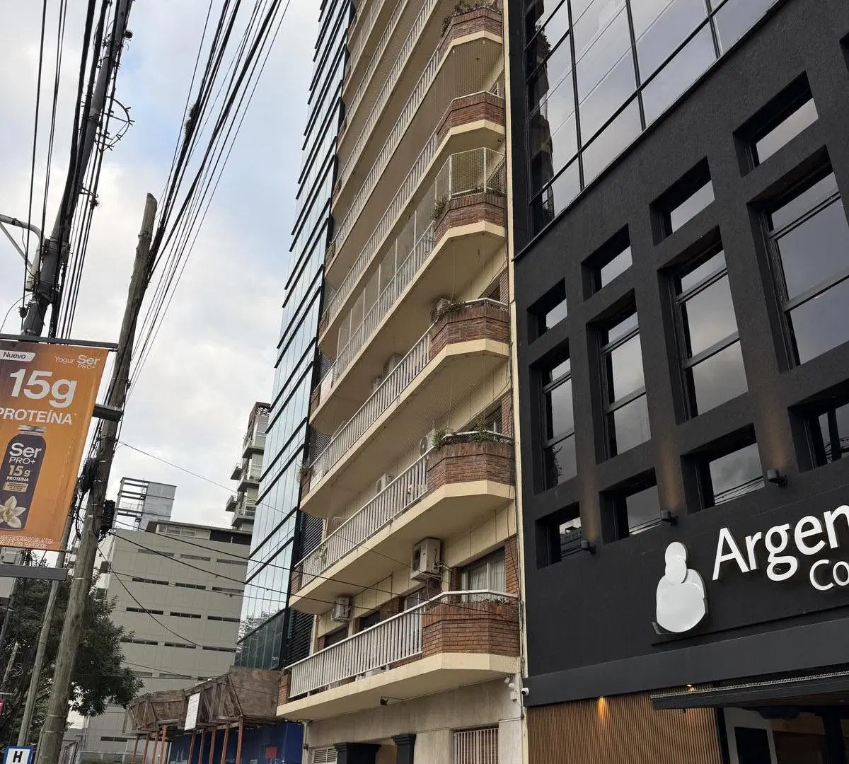 Departamento de 3 dormitorios sobre Libertador con vista al río! 4