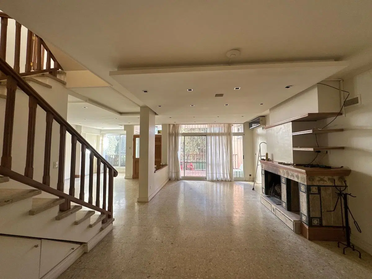 Espectacular casa en Vicente López de 5 ambientes desarrollada en 2 plantas + subsuelo 1