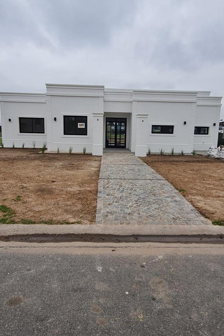 Foto de Casa en Barrio San Matias - Area 1 con vista a la laguna - Entrega, imagen 4