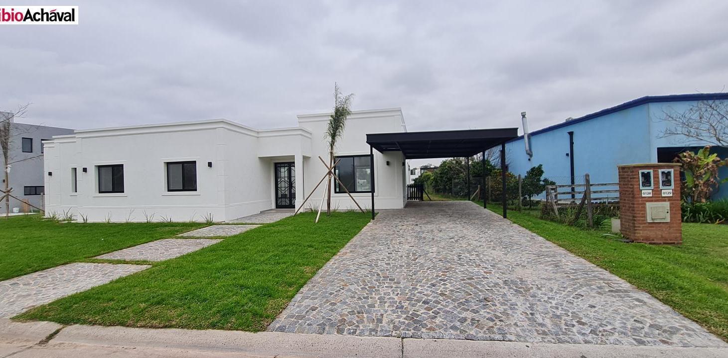 Foto de Casa a estrenar en Barrio San Matias - Area 1 con vista a la laguna, imagen 4