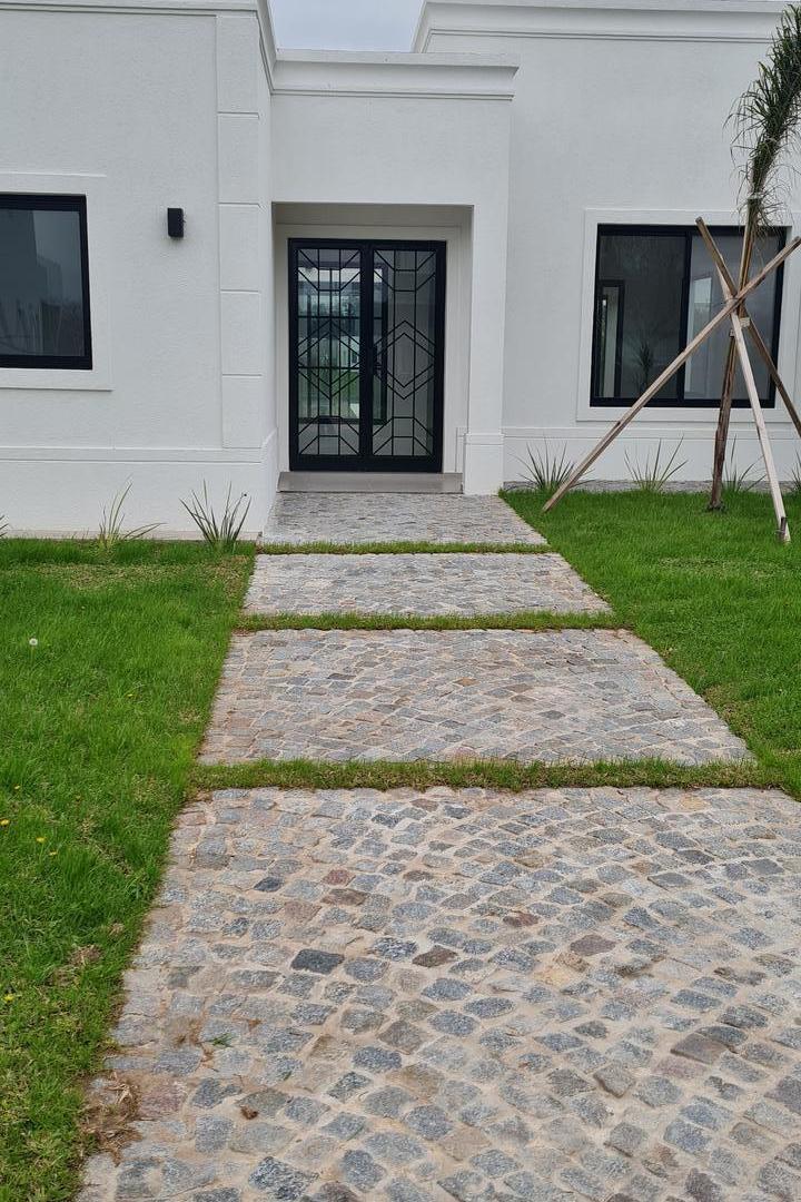 Foto de Casa a estrenar en Barrio San Matias - Area 1 con vista a la laguna, imagen 1