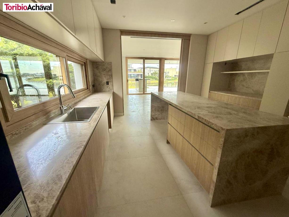 Foto de Excelente casa sobre el lago en Virazón Nordelta, imagen 3