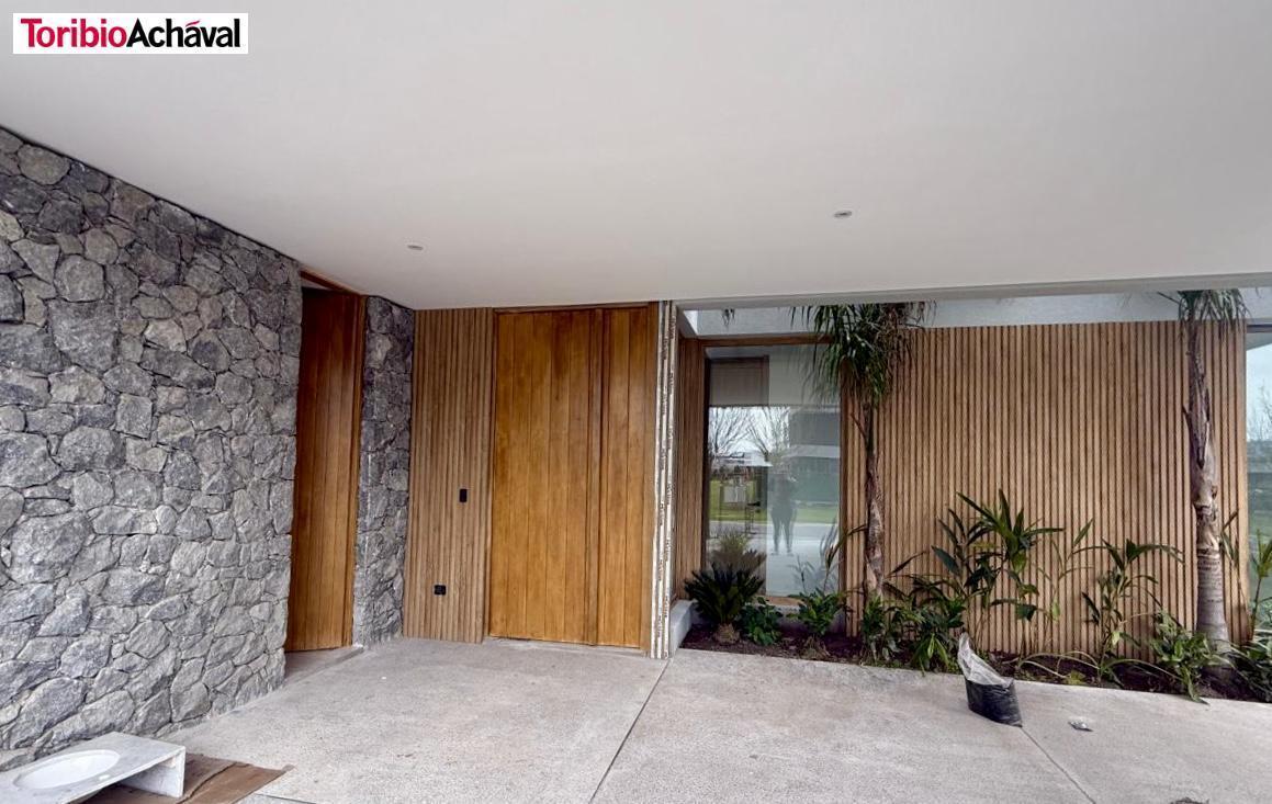 Foto de Increíble casa sobre el lago en Virazón Nordelta, imagen 3