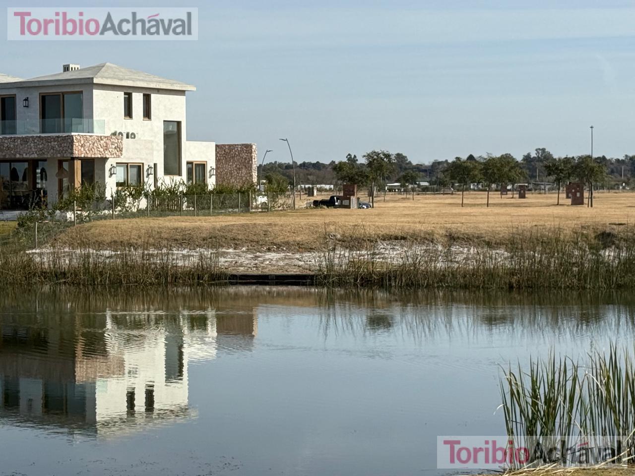 Foto de Terreno en venta al lago en barrio Amarras, Puertos del Lago, Escobar, imagen 1