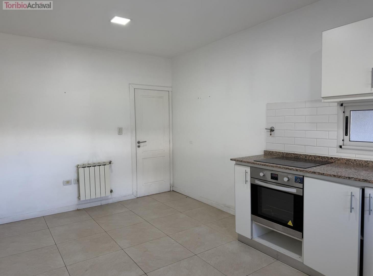 Foto de Casa en venta en Barrio San Gabriel: una planta, 3 dormitorios y pileta, imagen 2