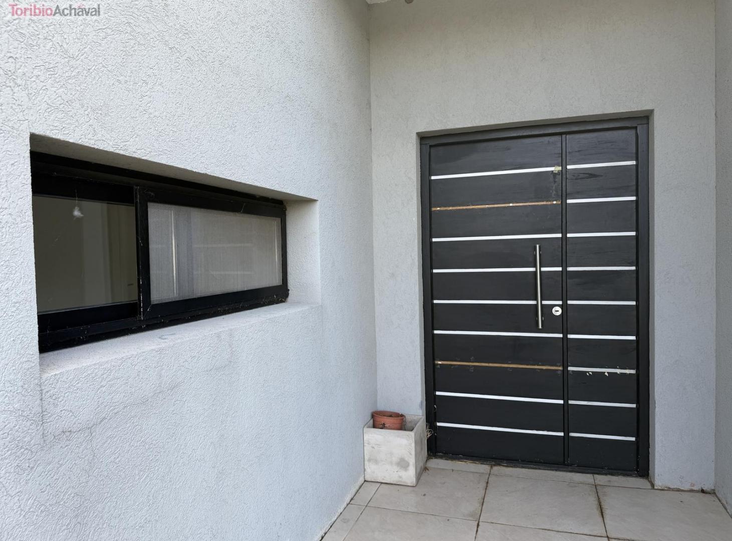 Foto de Casa en venta en Barrio San Gabriel: una planta, 3 dormitorios y pileta, imagen 1