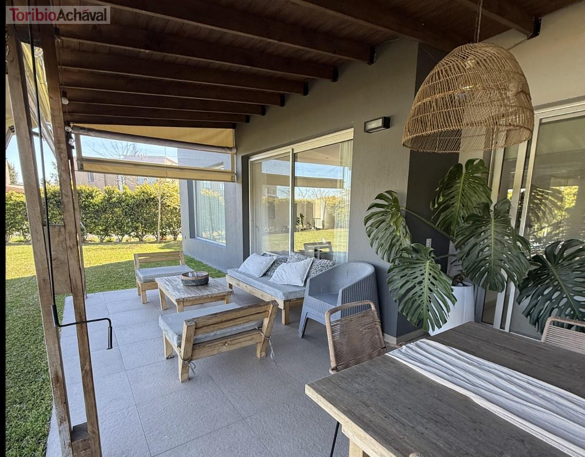 Foto de Casa en venta en San Gabriel - Villa Nueva, imagen 1