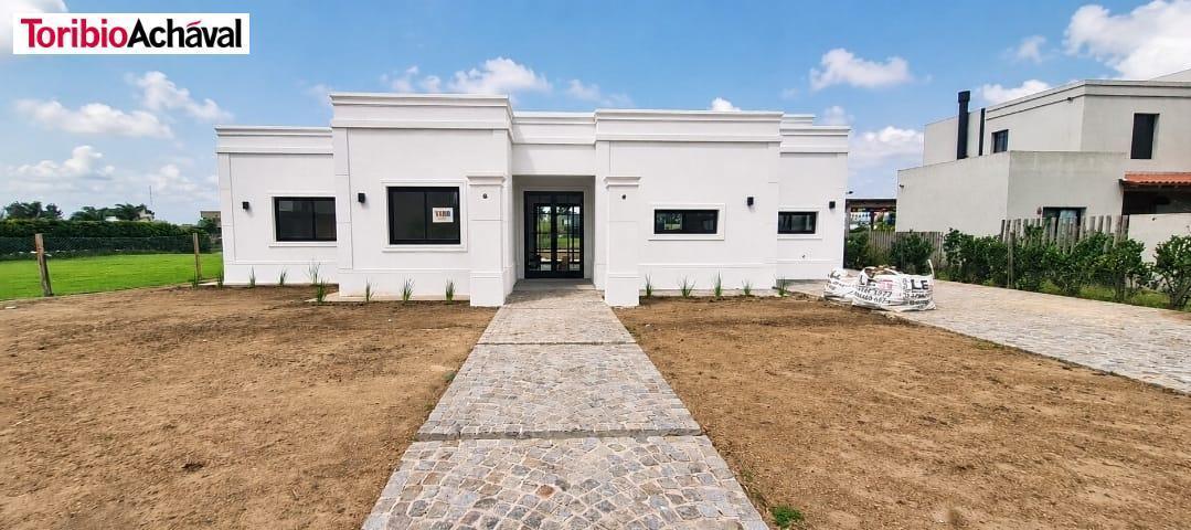Foto de Casa en Barrio San Matias - Area 1 con vista a la laguna - Entrega, imagen 2