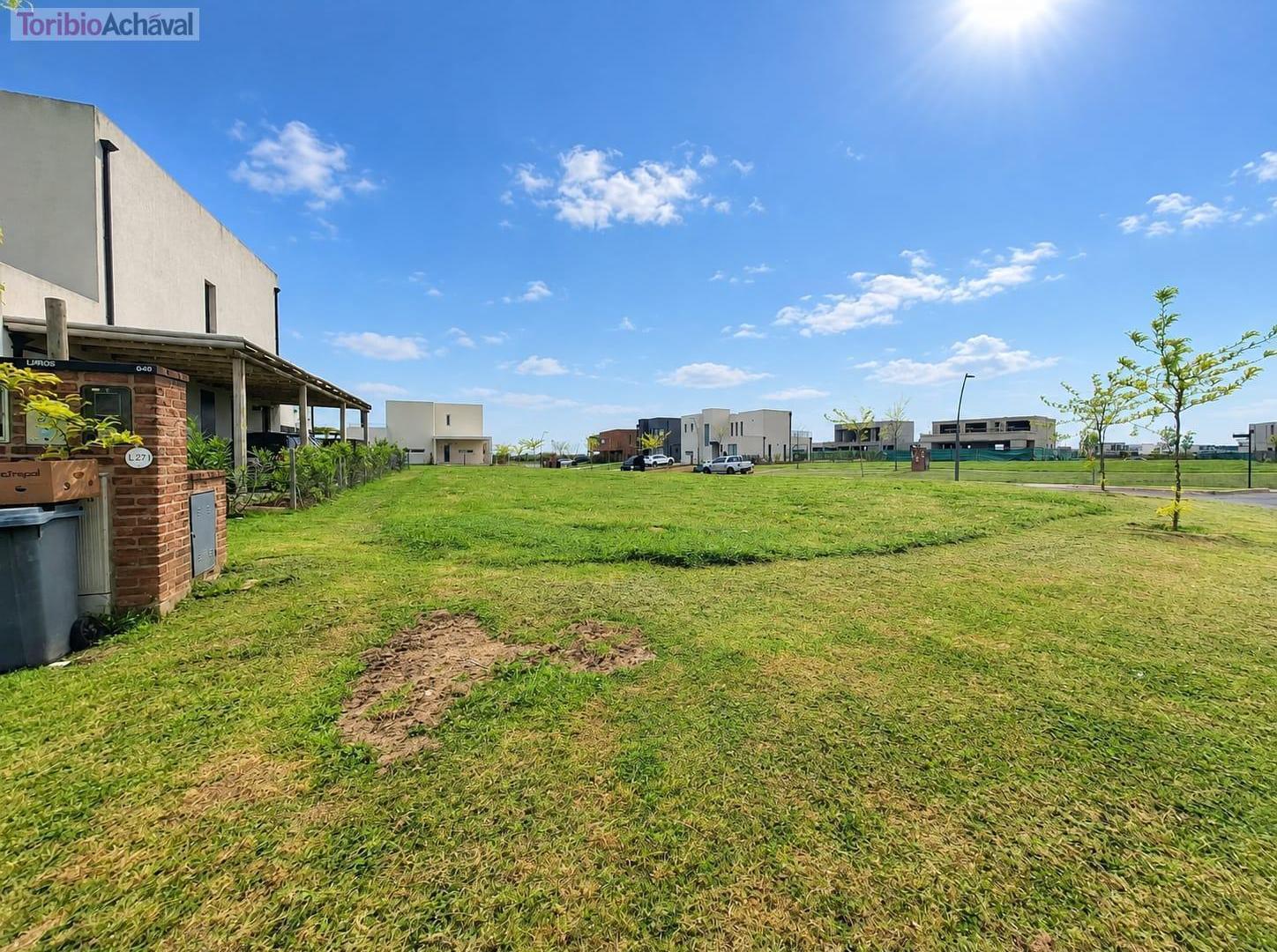 Foto de Lote en Barrio Riberas en esquina e interno, imagen 1