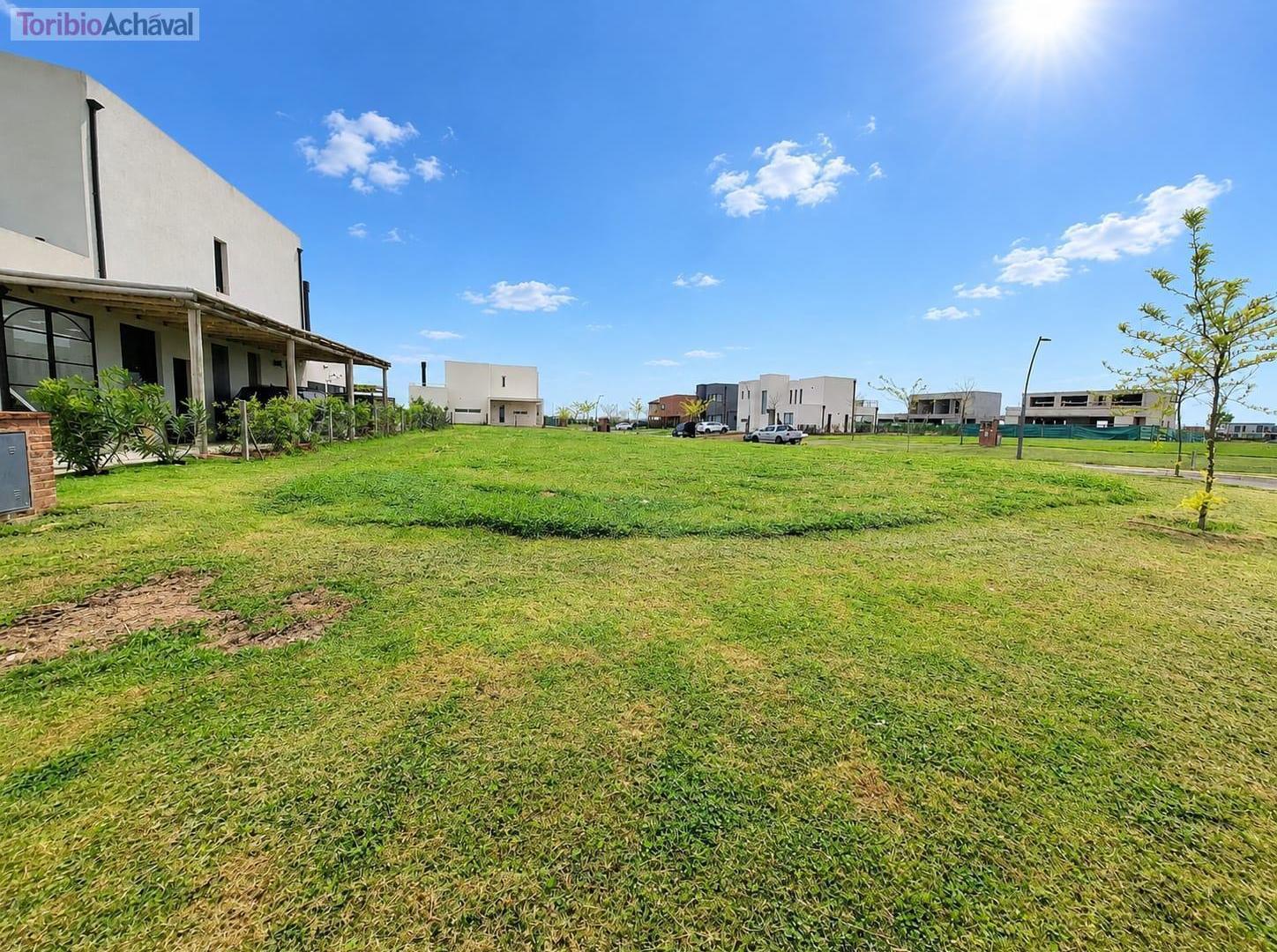 Foto de Lote en Barrio Riberas en esquina e interno, imagen 2