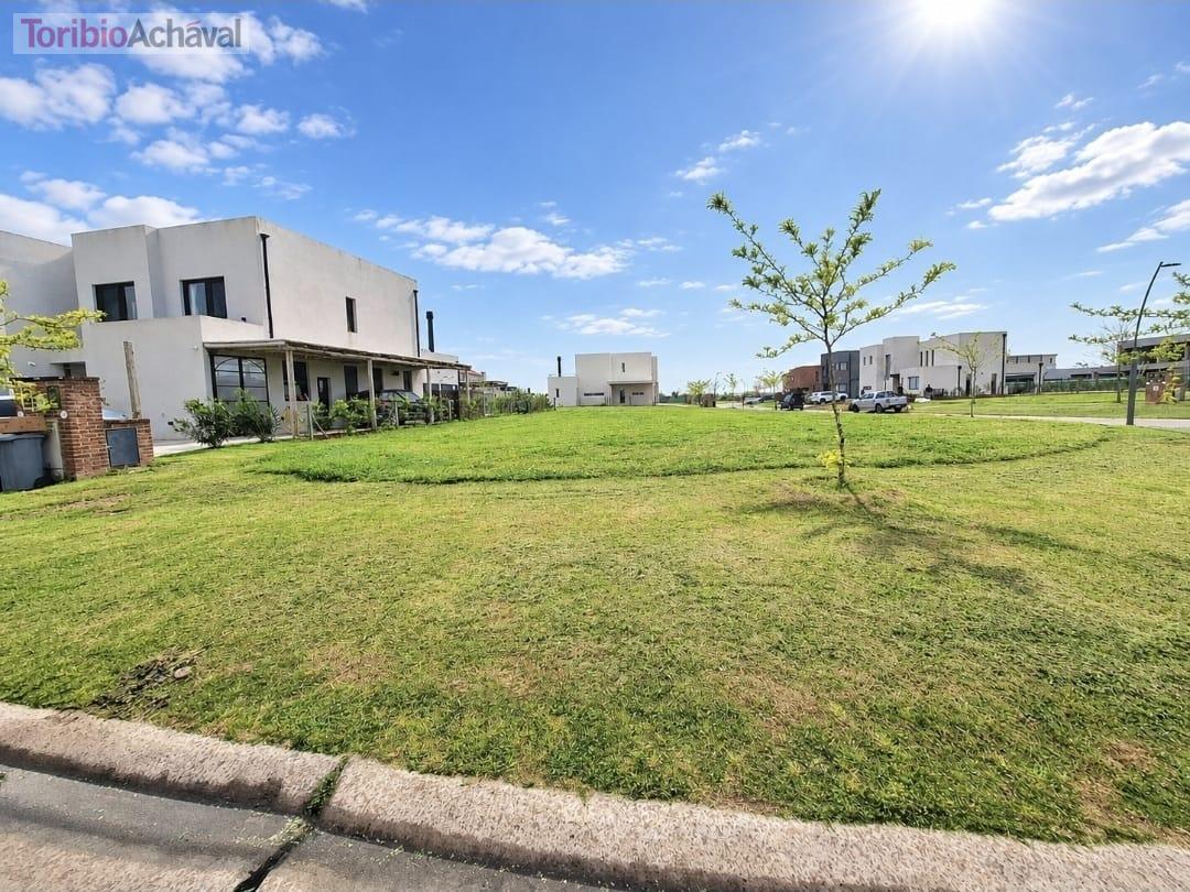 Foto de Lote en Barrio Riberas en esquina e interno, imagen 3