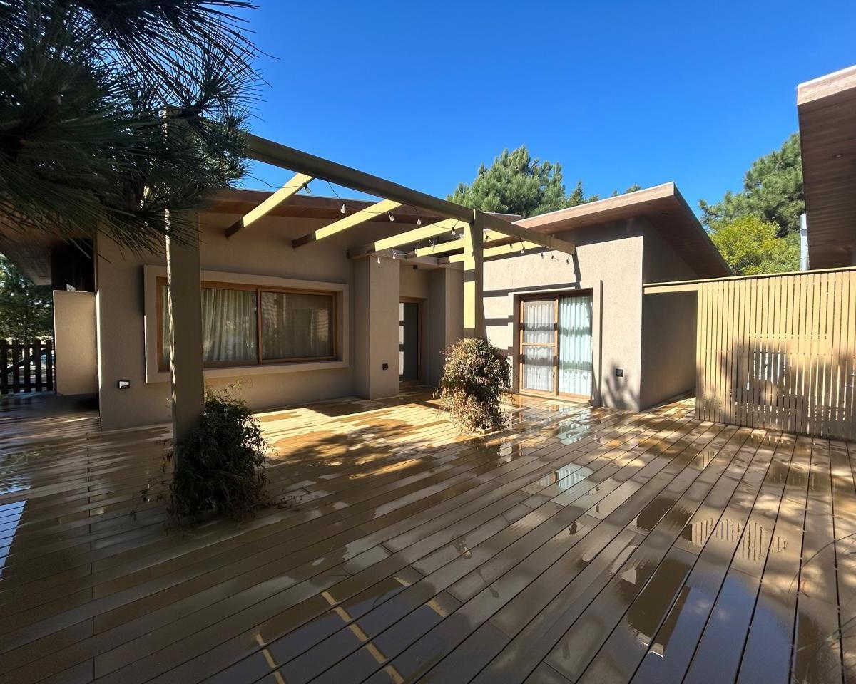 Casa en Venta Costa Esmeralda, Barrio Golf. 2