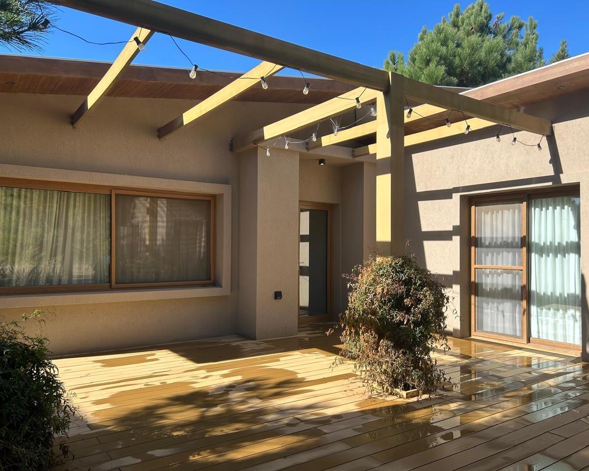 Casa en Venta Costa Esmeralda, Barrio Golf. 4