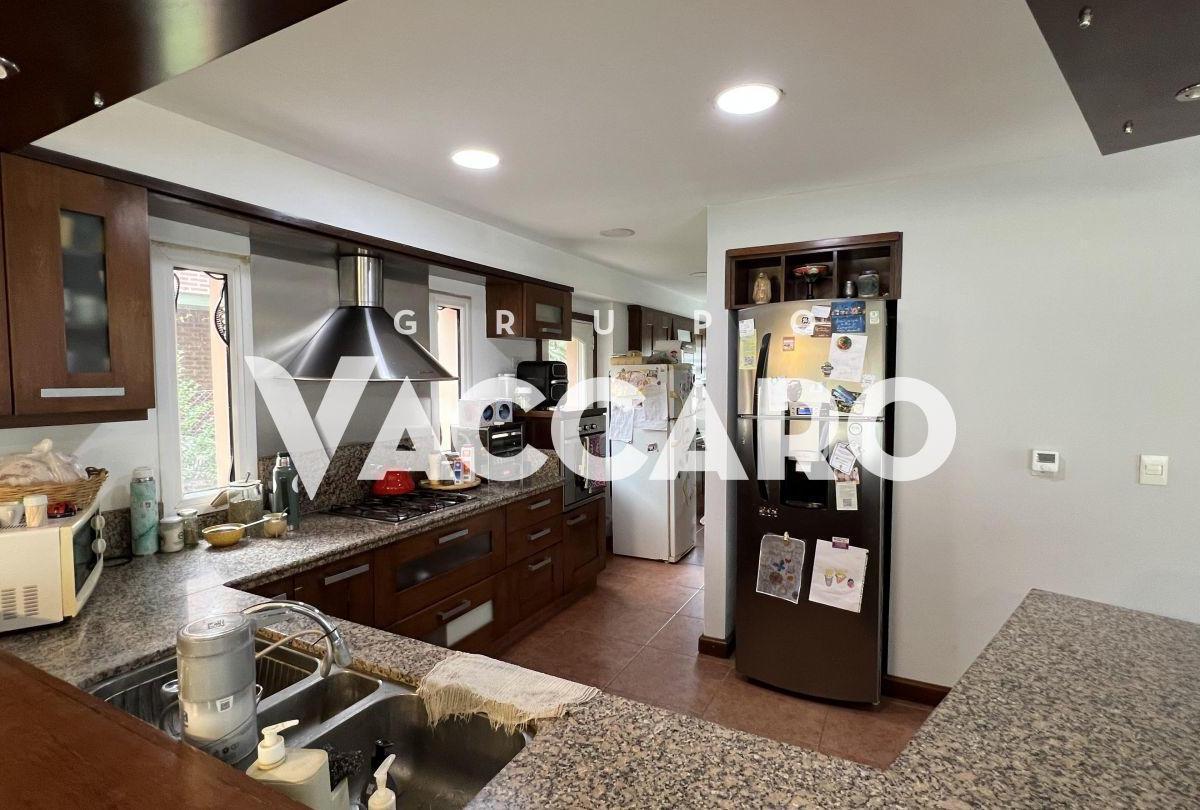 Casa en Venta 5 Ambientes, Moreno 2