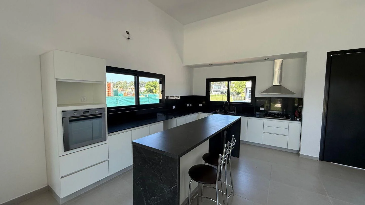 Foto de Venta Casa 4 ambientes en prados del oeste, imagen 5