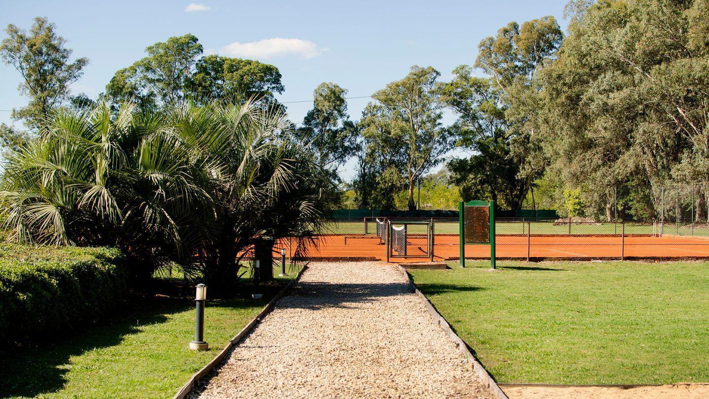 venta de lote central en prados del Oeste