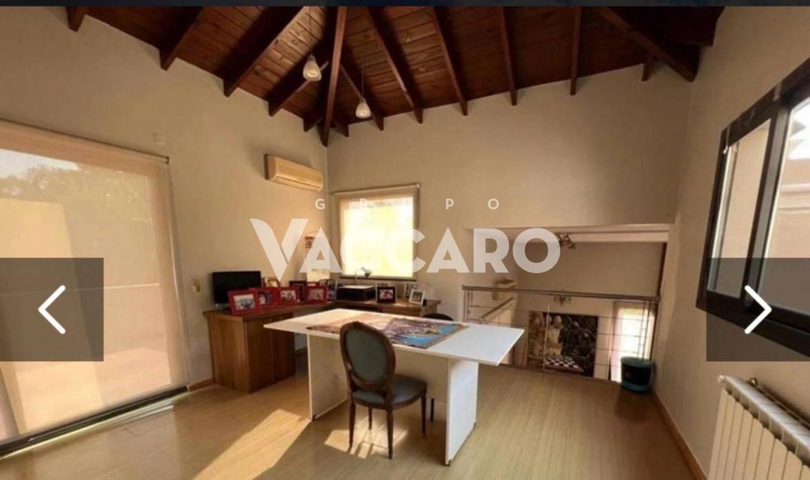 Foto de Venta de Casa 4 amb barrio cerrado maria elena, seguridad ,piscina 3, imagen 2