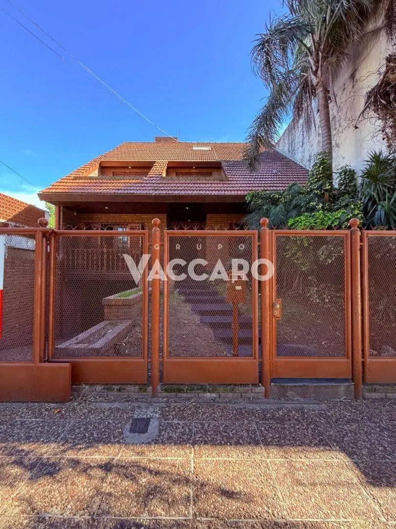 Venta de Casa 5 Ambientes, Merlo 1